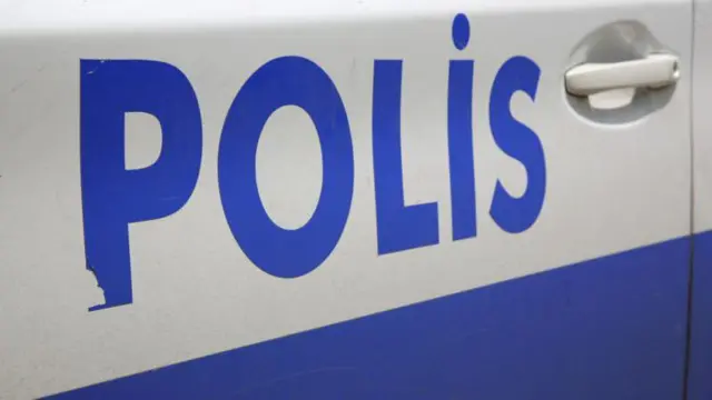 Polis