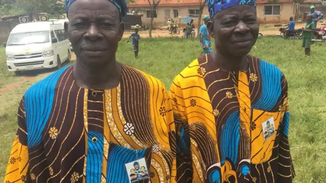 Awọn ibeji ni Igbo Ọra