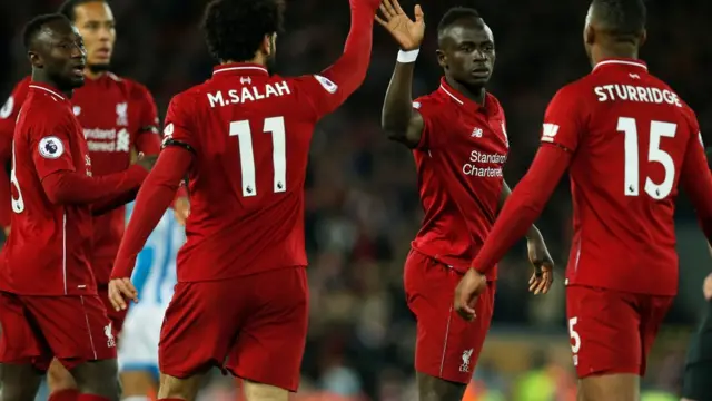 Liverpool đang so kè từng bước với hy vọng vô địch