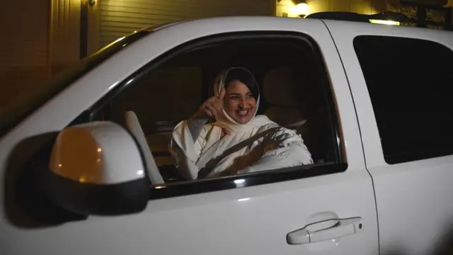 sasudi arab driving car woman