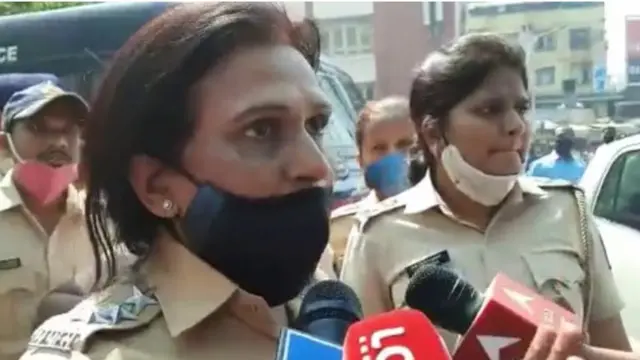 पोलिसांच्या मध्यस्थीनंतर काँग्रेस आणि भाजपचे आंदोलन थांबले.
