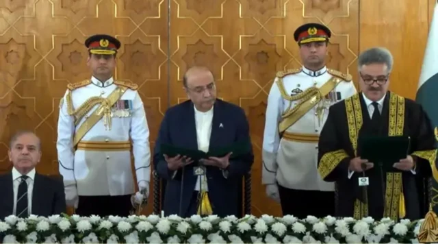 چیف جسٹس کی حلف برداری