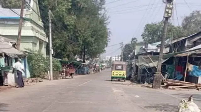  ပုသိမ်မြို့ပေါ်မှာ အသွားအလာနည်းပါး