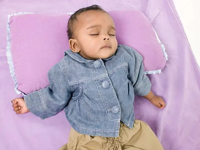 ਨੀਂਦ ਦੀ ਲੋੜ ਹਰ ਬੱਚੇ ਲਈ ਵੱਖ-ਵੱਖ ਹੁੰਦੀ ਹੈ ਅਤੇ ਇਹ ਬਦਲਦੀ ਰਹਿੰਦੀ ਹੈ 