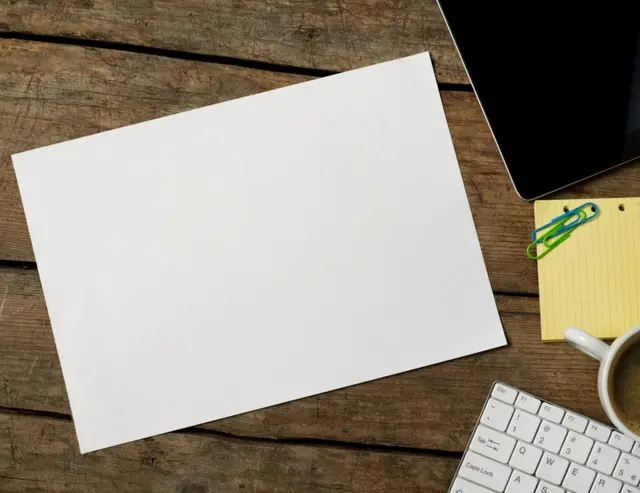 藉由偷些办公用品来报复看似不错，但与上级一起解决问题才更恰当。（Credit: Alay Stock Photos）