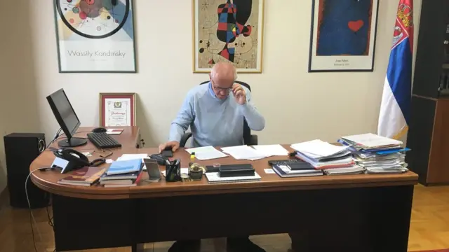 Rodoljub Šabić na nekadašnjem radnom mestu u Kancelariji Poverenika