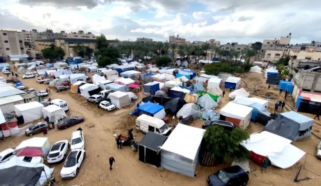 L'équipe de la BBC a travaillé depuis une tente dans l'enceinte de l'hôpital Nasser à Khan Younis