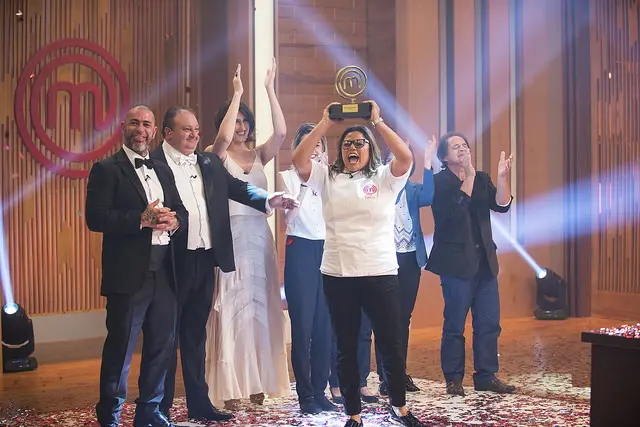 Parapoto se enfrentó a los comentarios de los otros concursantes con humor.