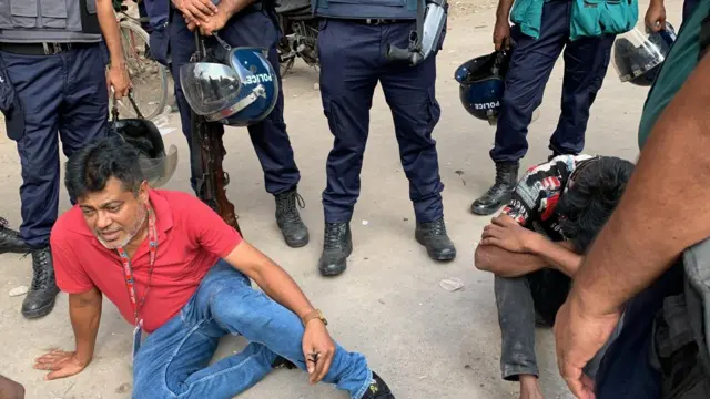 আওয়ামী লীগ সন্দেহে মারধরের পর পুলিশে দেয়া হয় কয়েকজনকে