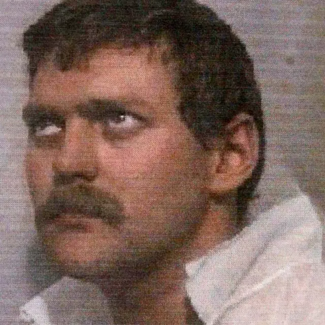 Ifoto y'umugabo w'ubwanwa 