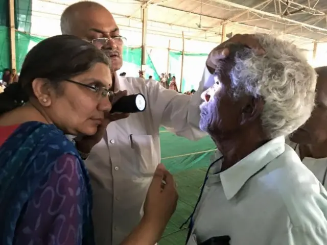 डाॅ. तात्याराव लहाने आणि डाॅ. रगिणी पारेख (प्रातिनिधिक फोटो) 