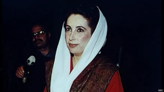 बेनज़ीर भुट्टो, पाकिस्तान