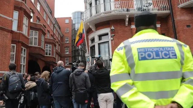 سفارة إكوادور في لندن