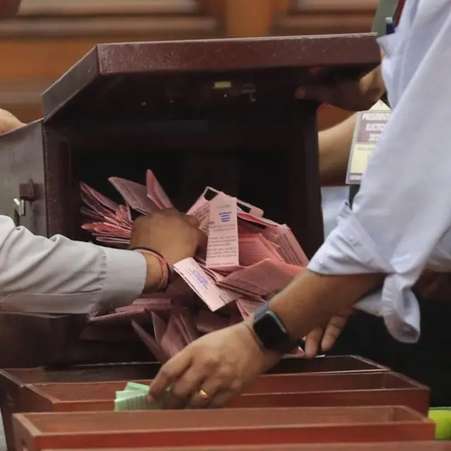 ఎన్నికల కోడ్ 