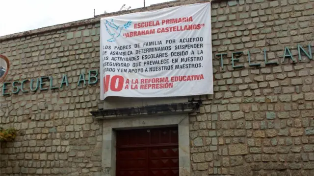 La suspensión de clases en algunos estados afecta al sistema educativo de México.