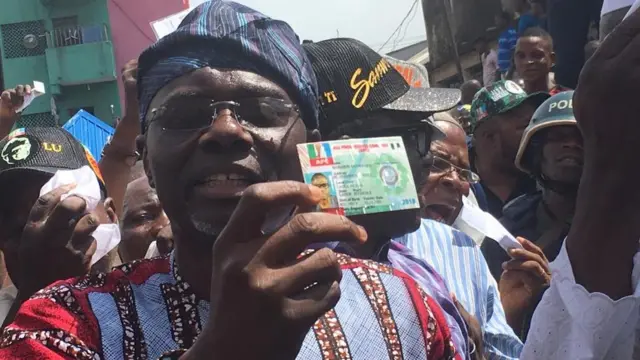Babajide Sanwoolu carri up im card show pipo