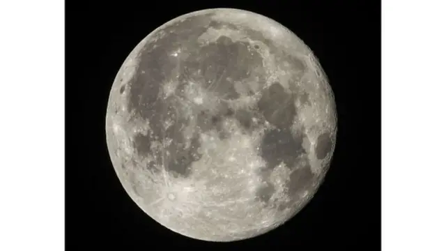 खासगी कंपन्यांची नजर आता चंद्रावर