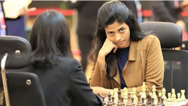 ద్రోణవల్లి హారిక