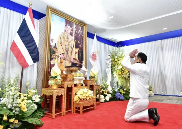စက်တင်ဘာ ၇ ရက် ဝန်ကြီးချုပ်ရာထူး လက်ခံပွဲမှာ မြင်တွေ့ရတဲ့ အနုတင် 