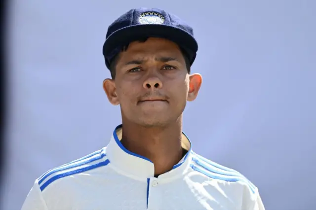 கடந்த சில நாட்களாக ஜெய்ஸ்வால் பந்து வீசிப் பயிற்சி எடுத்து வருகிறார்.