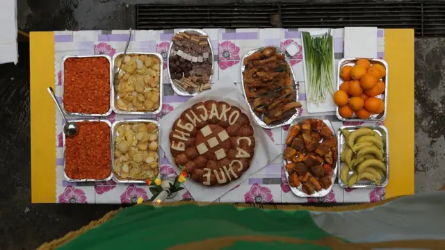 Tetkica Bibija, Romi