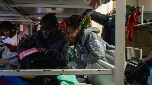 ስደተኛታት ኣብ መርከብ ኣብ ገማግም ማልታ