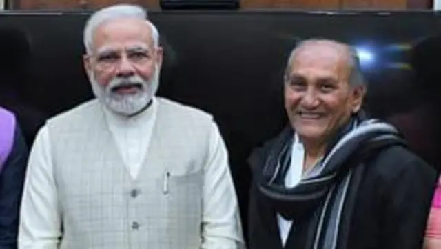 યોગેશ પટેલ