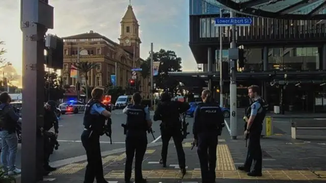 تیراندازی در اوکلند