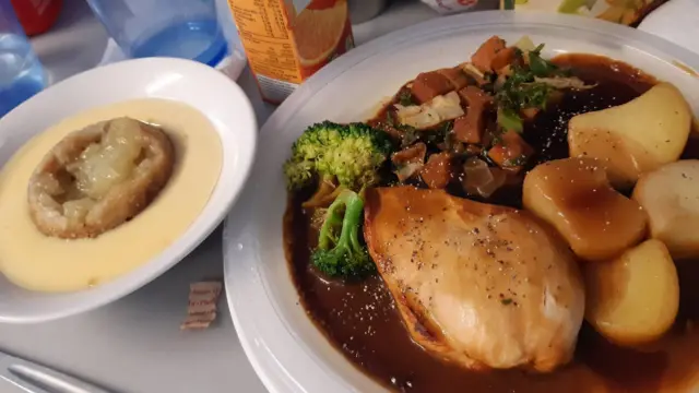 สมชัย สุวรรณบรรณ