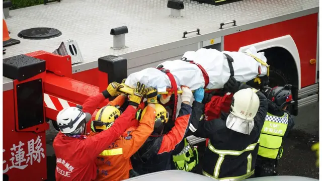 當局救出了一些生還者,但也有人不幸遇難。