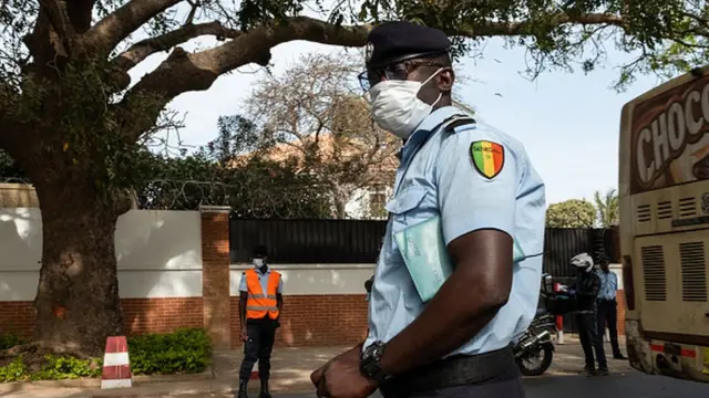 Onye nchekwa na Senegal