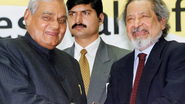 वी.एस. नायपॉल और अटल बिहारी वाजपेयी