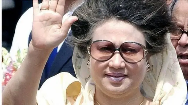 প্রধানমন্ত্রী থাকার সময় খালেদা জিয়া