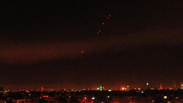 Зенитные ракеты над Дамаском