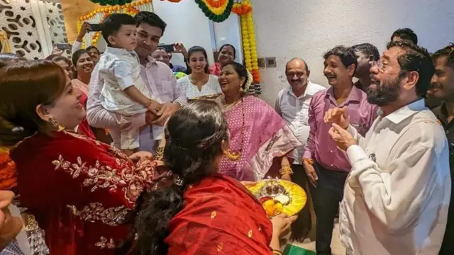 एकनाथ शिंदे यांचं कुटुंब