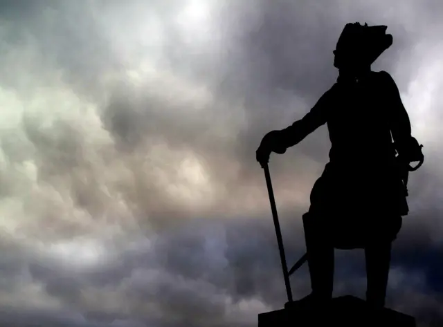 "Темная сторона"