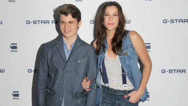 ماگنوس کارلسن و لیو تیلور، هنرپیشه هالیوود در سپتامبر ۲۰۱۱