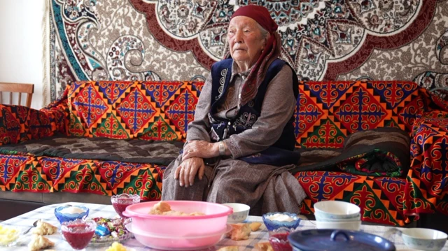 Акмуздук апа