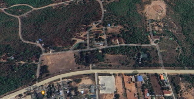 ပူးပေါင်းတပ်တွေက လက်နက်ချဖို့ ပြောနေတဲ့ မြဝတီမြို့အထွက် သင်္ဃန်းညီနောင်နဲ့ကော့ကရိတ်သွားလမ်းမကြီးဘေးက ခလရ ၂၇၅