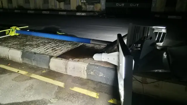 Lara awọn opo naa lo tun wo lulẹ yii