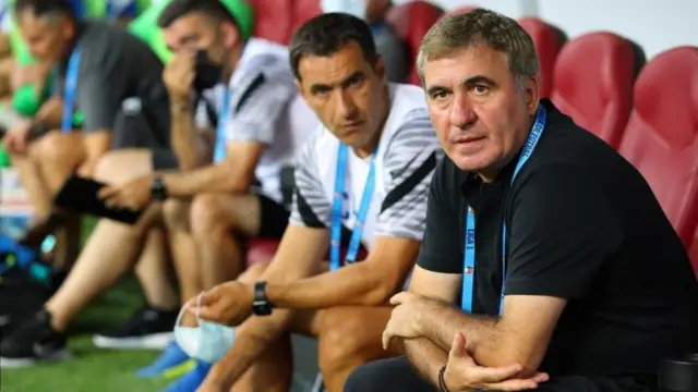 مدرسه فوتبال هاجی امتیاز تیم دسته سومی ویتوریول کنستانتا را در سال ۲۰۰۹ خرید و هشت سال بعد قهرمان فوتبال رومانی شد