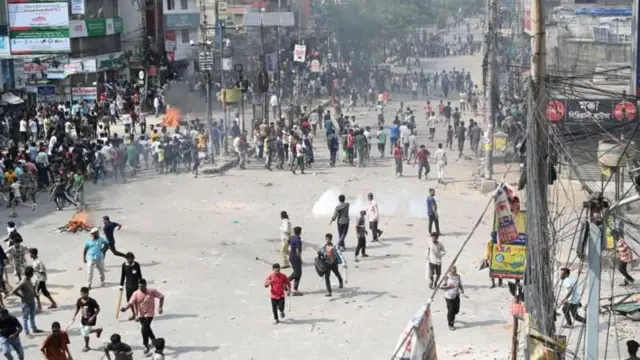 গত জুলাই অগাস্টে ঢাকার রাজপথে ছাত্রদের সঙ্গে পুলিশের সংঘর্ষের ঘটনা ঘটে