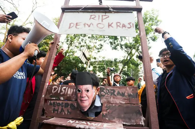 demo mahasiswa, bandung, budiman sudjatmiko