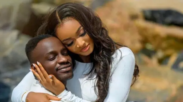 Aworan Taiwo Cole ati iyawo rẹ