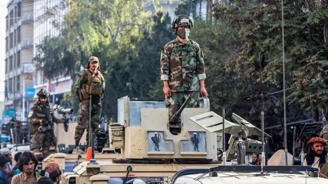 رسم گذشت افراد طالبان