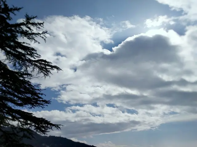 ગુજરાત હવામાન ચોમાસું વરસાદ ઉનાળો શિયાળો ઠંડી ગરમી બીબીસી ગુજરાતી ગુજરાતમાં હજી પણ વરસાદની આગાહી, કઈ તારીખથી કયાં પડશે માવઠું?