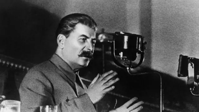 இரண்டாம் உலகப்போர், ஜெர்மனி, ஹிட்லர், சோவியத் ஒன்றியம், ஸ்டாலின், ஆபரேஷன் பார்பரோசா