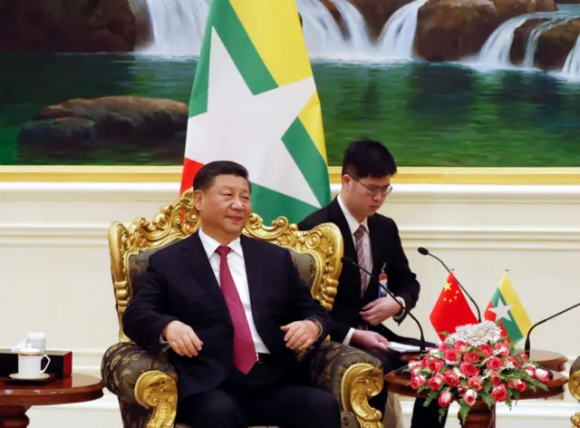 တရုတ်သမ္မတ ရှီကျင်းဖျင် ၂၀၂၀ ခုနှစ်က မြန်မာကိုလာရောက်ခဲ့တဲ့ မှတ်တမ်းဓာတ်ပုံ ( ပုံဟောင်း) 