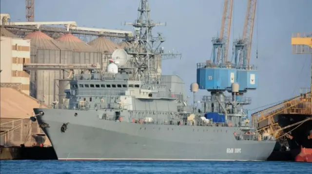 မေလ အတွင်းက ရုရှားရဲ့ ထောက်လှမ်းရေး သင်္ဘော အီဗန်ဟော့စ် အနီး ဒရုန်းသင်္ဘောတွေ ကပ်လာခဲ့