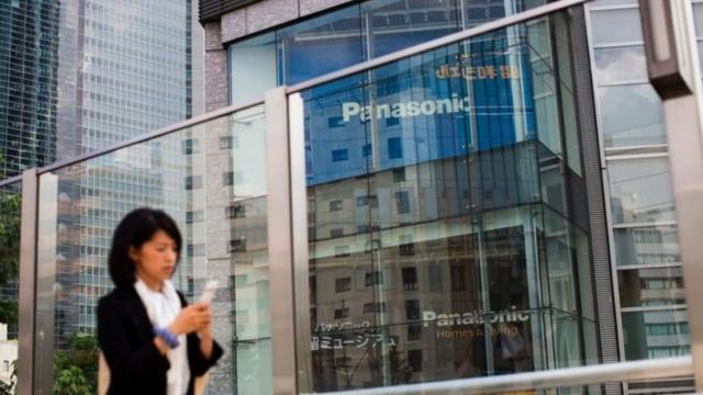Trước đó Panasonic gây khó hiểu bằng việc thông báo rằng họ đã đình chỉ kinh doanh với Huawei.